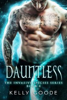 DAUNTLESS: Alien Sci fi Romance (Invasive Species Book 4)